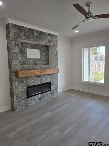 905 Alex Dr, Whitehouse, TX 75791