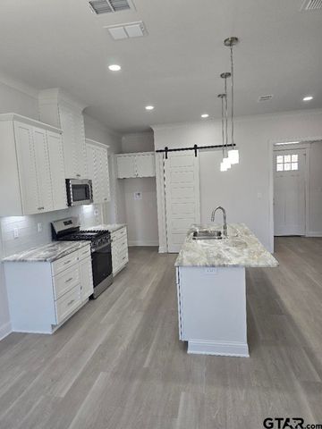 905 Alex Dr, Whitehouse, TX 75791