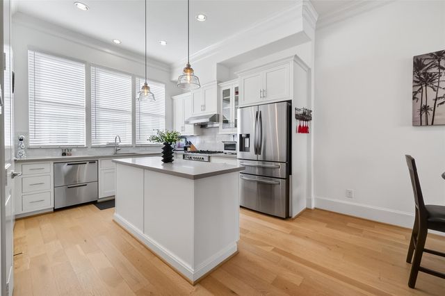 3317 Timbergrove Oaks Street, Houston, TX 77008