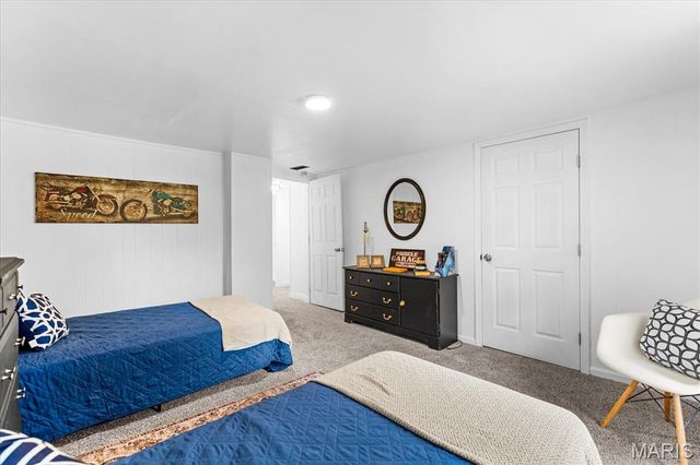 90 Sunset Avenue, Glen Carbon, IL 62034