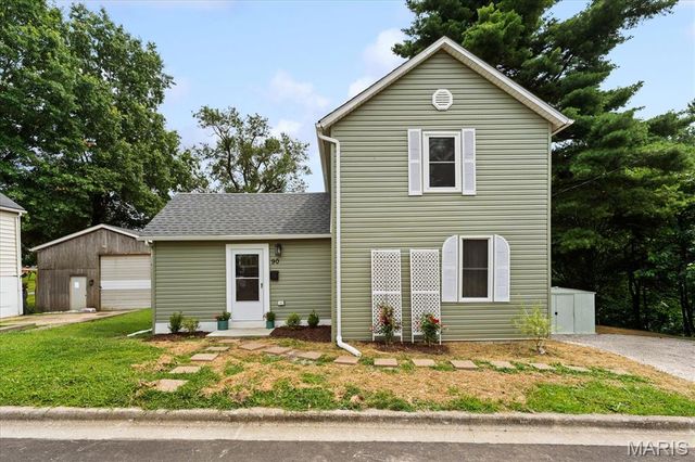 90 Sunset Avenue, Glen Carbon, IL 62034