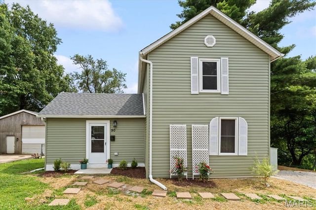 90 Sunset Avenue, Glen Carbon, IL 62034