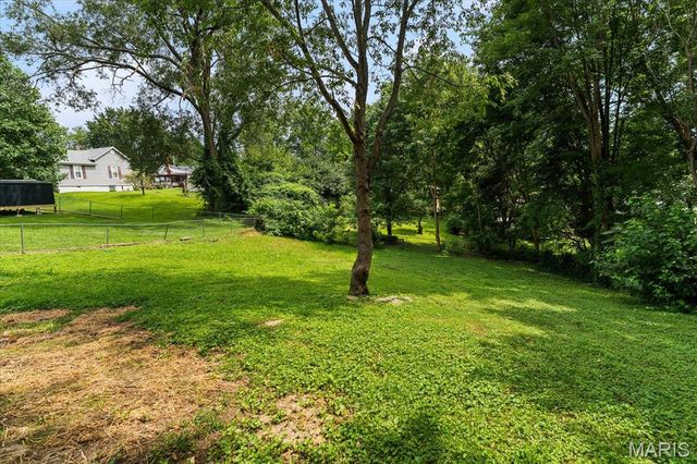90 Sunset Avenue, Glen Carbon, IL 62034
