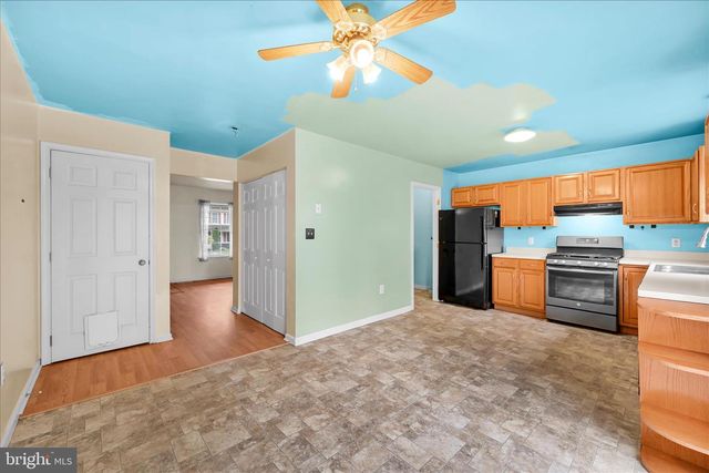 816 ROCKWOOD DR, Elizabethtown, PA 17022