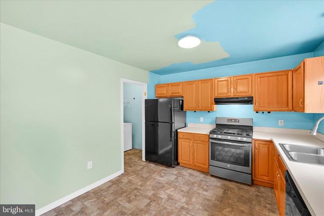 816 ROCKWOOD DR, Elizabethtown, PA 17022