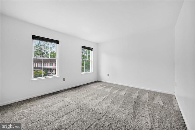 816 ROCKWOOD DR, Elizabethtown, PA 17022