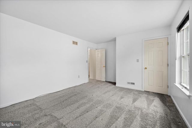 816 ROCKWOOD DR, Elizabethtown, PA 17022