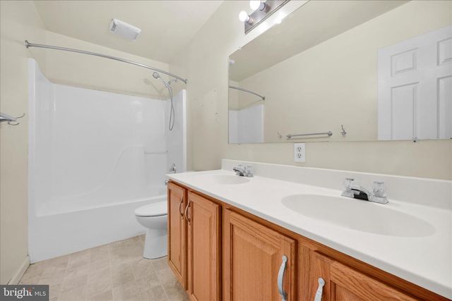 816 ROCKWOOD DR, Elizabethtown, PA 17022