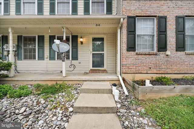 816 ROCKWOOD DR, Elizabethtown, PA 17022