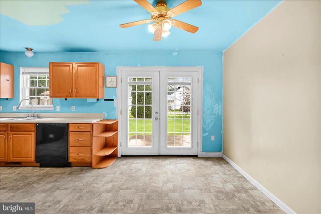 816 ROCKWOOD DR, Elizabethtown, PA 17022