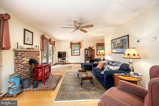 10376 GEORGETOWN RD, Berlin, MD 21811