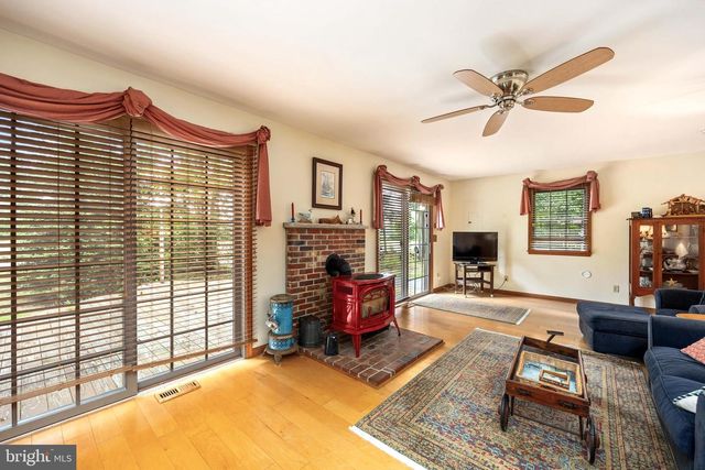 10376 GEORGETOWN RD, Berlin, MD 21811