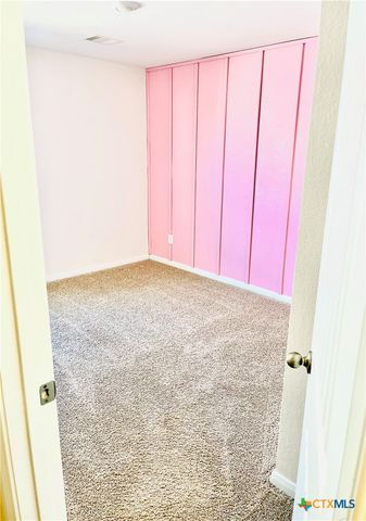 1420 London Way, Lockhart, TX 78644