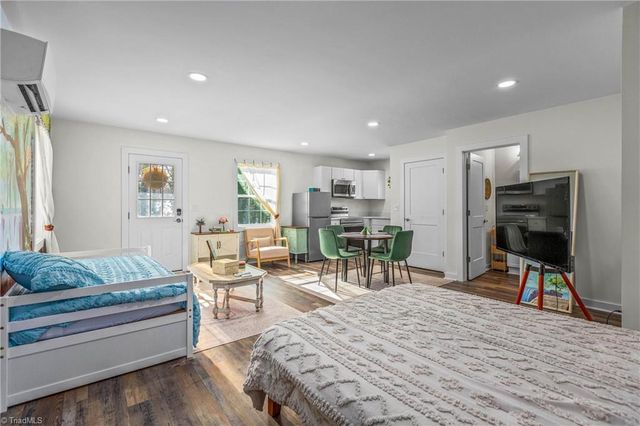 9 Courtesy Drive, Thomasville, NC 27360