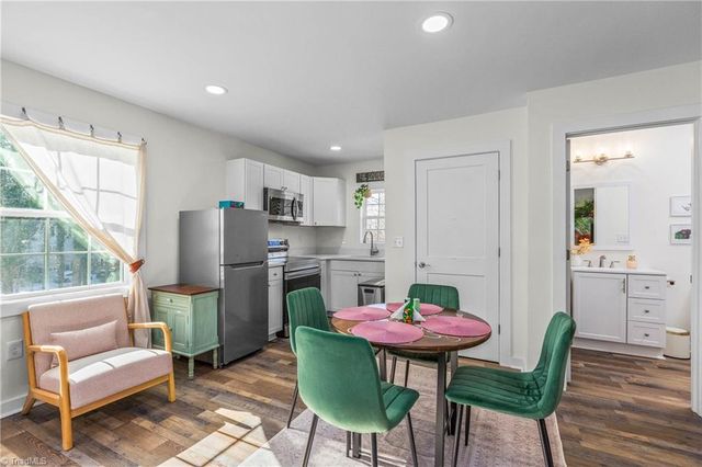 9 Courtesy Drive, Thomasville, NC 27360