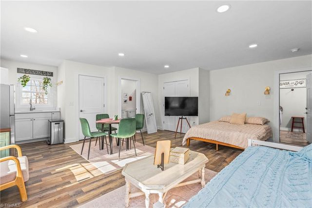 9 Courtesy Drive, Thomasville, NC 27360