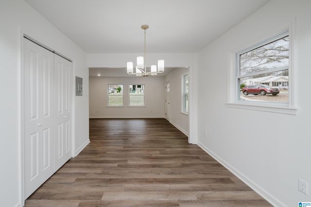 1551 27TH AVENUE N, Hueytown, AL 35023