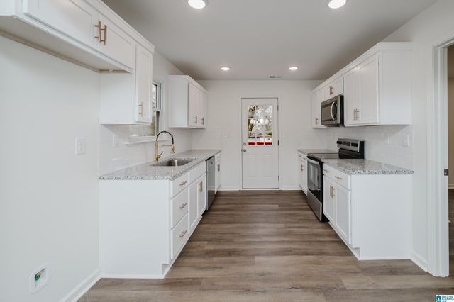 1551 27TH AVENUE N, Hueytown, AL 35023