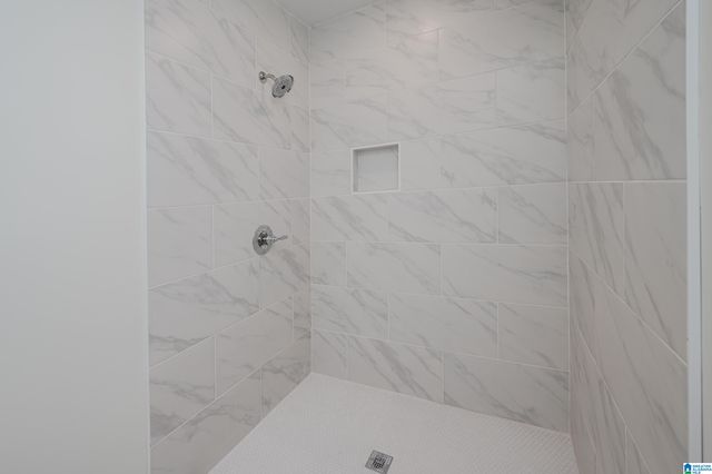 1551 27TH AVENUE N, Hueytown, AL 35023