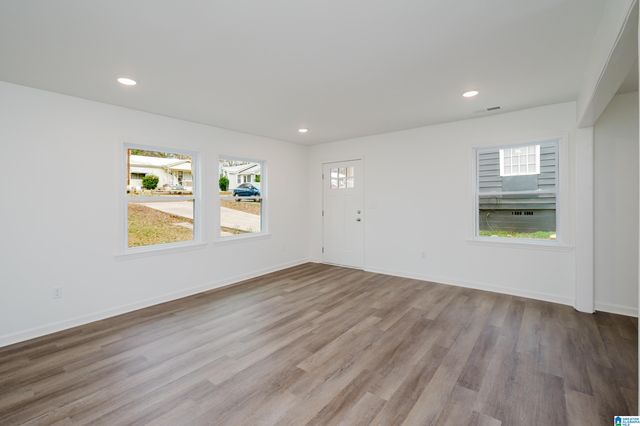 1551 27TH AVENUE N, Hueytown, AL 35023