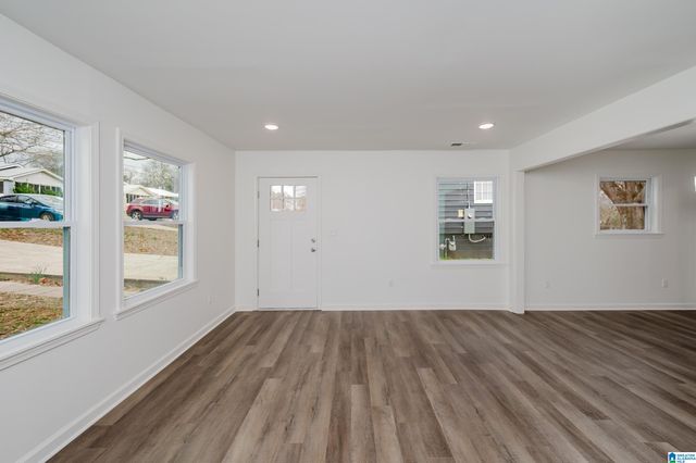 1551 27TH AVENUE N, Hueytown, AL 35023