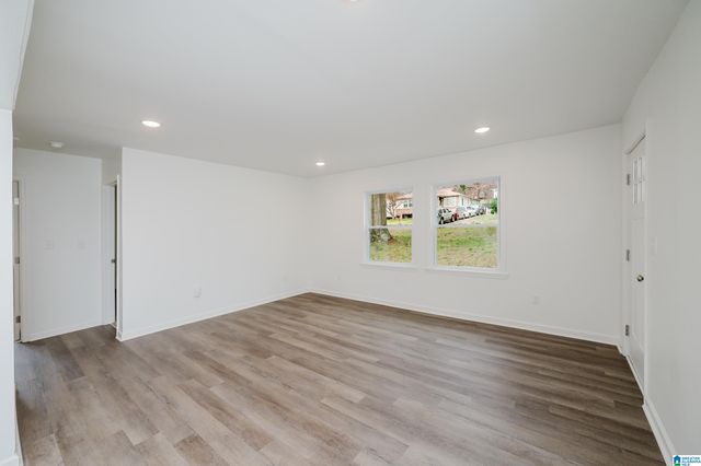 1551 27TH AVENUE N, Hueytown, AL 35023