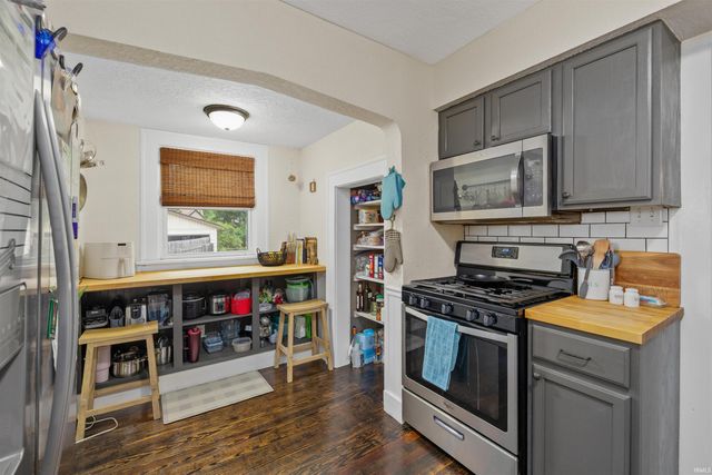 4621 Arlington Avenue, Fort Wayne, IN 46807