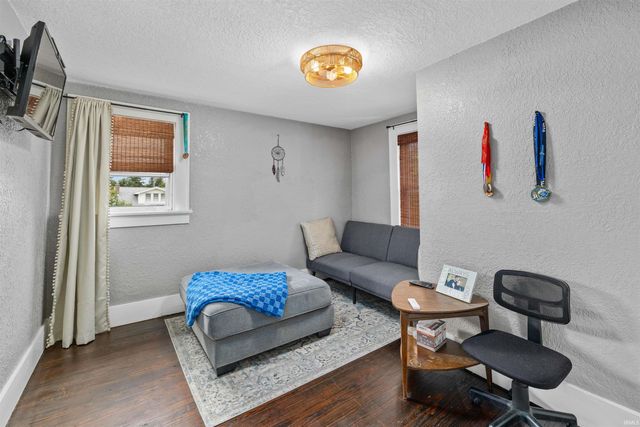 4621 Arlington Avenue, Fort Wayne, IN 46807