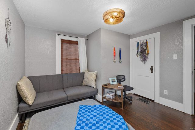 4621 Arlington Avenue, Fort Wayne, IN 46807