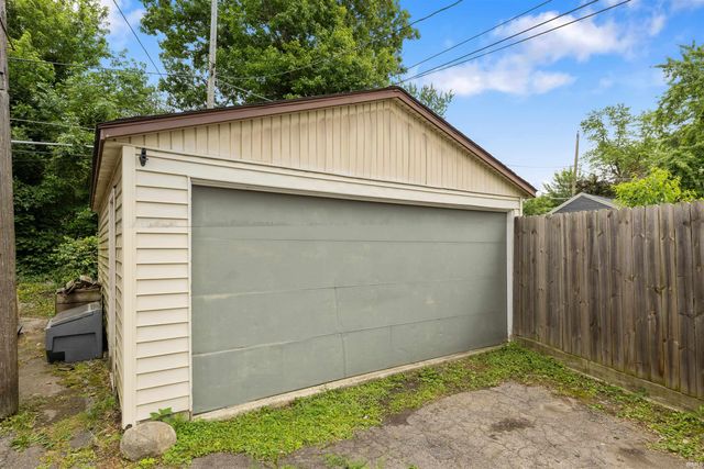 4621 Arlington Avenue, Fort Wayne, IN 46807