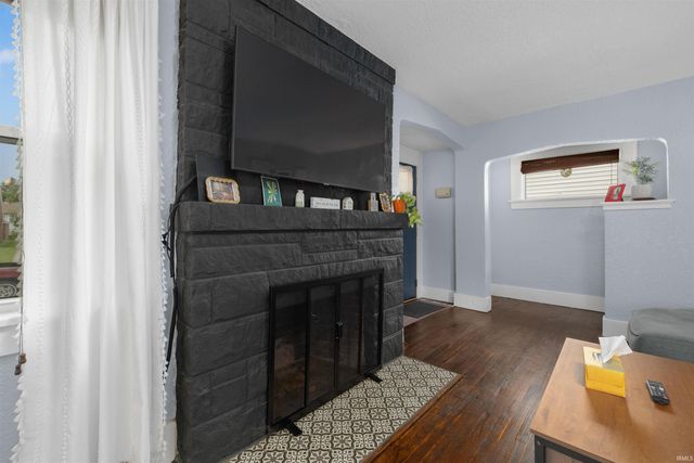 4621 Arlington Avenue, Fort Wayne, IN 46807