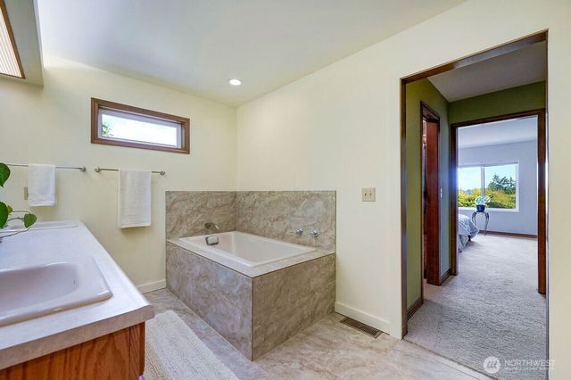 75 Seafarer Lane, Port Ludlow, WA 98365