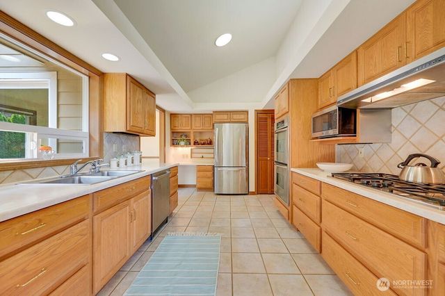 75 Seafarer Lane, Port Ludlow, WA 98365