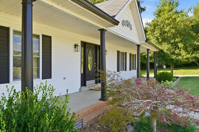 4854 Rock House Rd, Portland, TN 37148