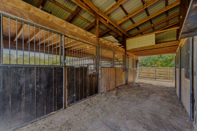 4854 Rock House Rd, Portland, TN 37148