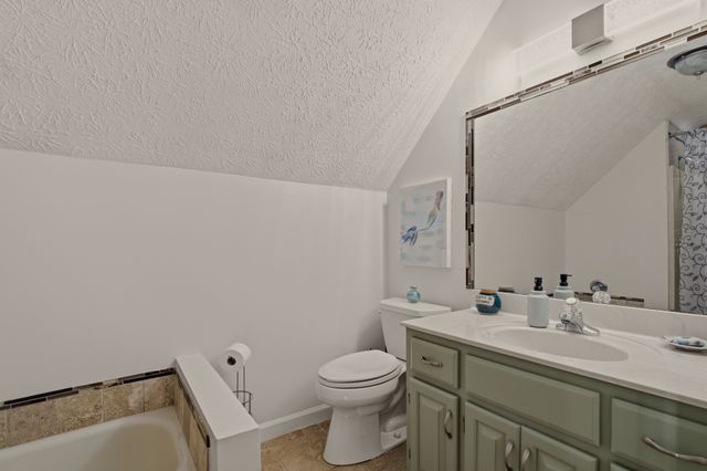 4854 Rock House Rd, Portland, TN 37148