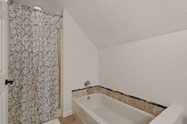 4854 Rock House Rd, Portland, TN 37148