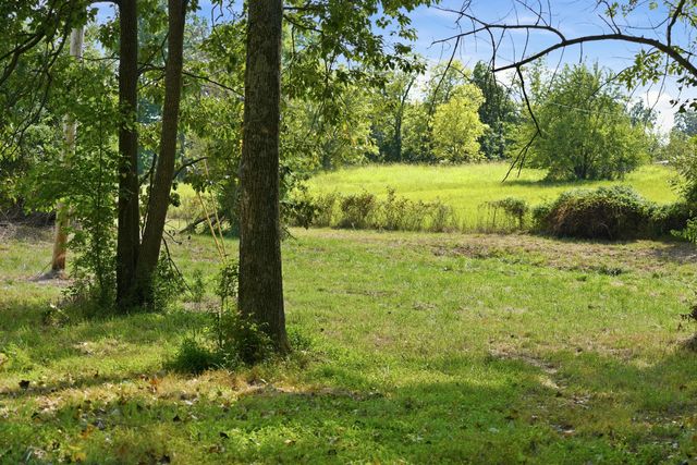 4854 Rock House Rd, Portland, TN 37148