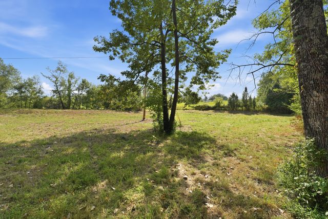 4854 Rock House Rd, Portland, TN 37148