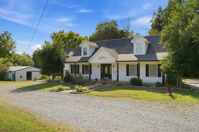 4854 Rock House Rd, Portland, TN 37148