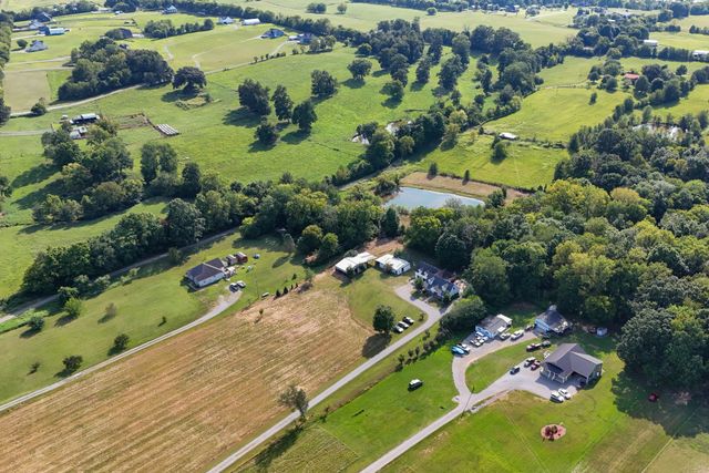 4854 Rock House Rd, Portland, TN 37148