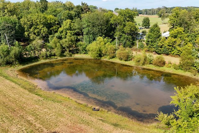 4854 Rock House Rd, Portland, TN 37148