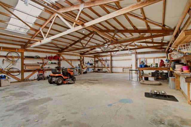 4854 Rock House Rd, Portland, TN 37148