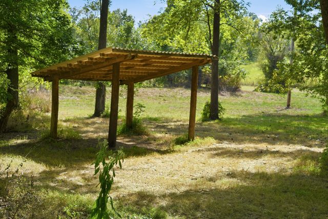 4854 Rock House Rd, Portland, TN 37148
