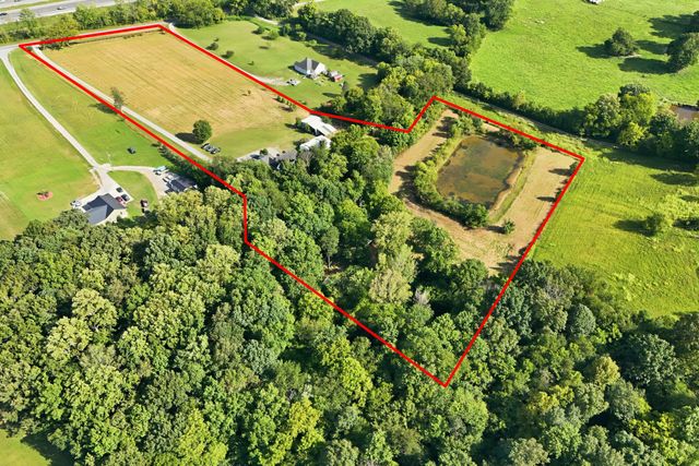 4854 Rock House Rd, Portland, TN 37148
