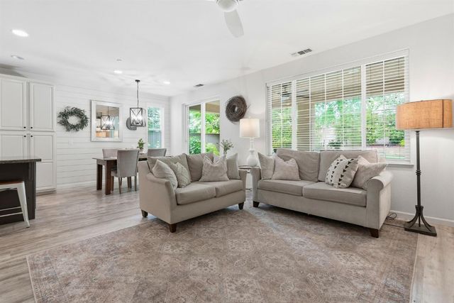 128 Dowd Ct, Folsom, CA 95630