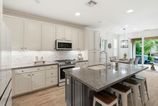 128 Dowd Ct, Folsom, CA 95630