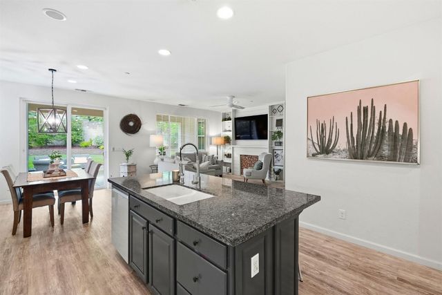 128 Dowd Ct, Folsom, CA 95630