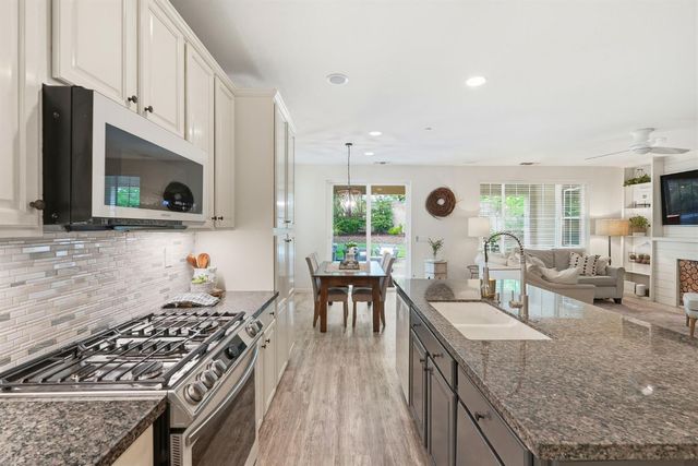 128 Dowd Ct, Folsom, CA 95630