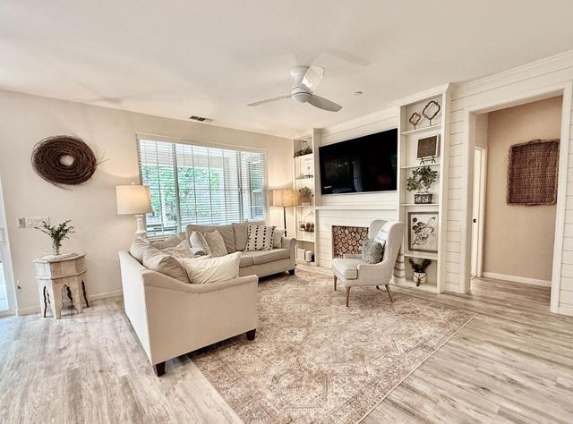 128 Dowd Ct, Folsom, CA 95630